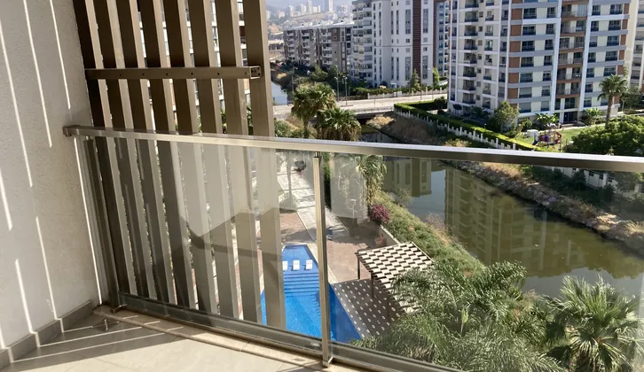 Mavişehir Modda Sitesi Havuz Cepheli Eşyalı 2+1 Büyük tip kiralık Daire