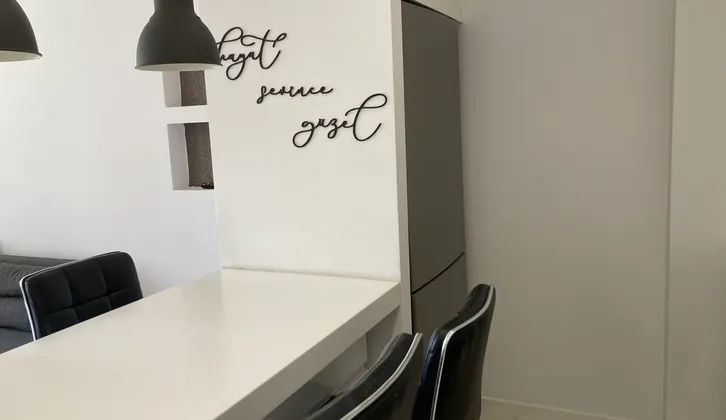 Mavişehir Modda Sitesi Havuz Cepheli Eşyalı 2+1 Büyük tip kiralık Daire