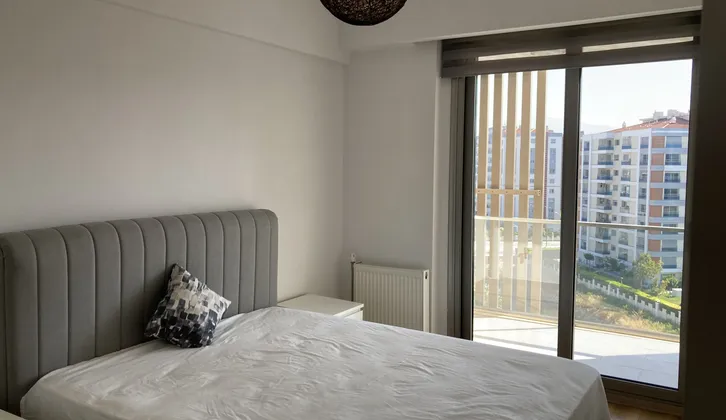 Mavişehir Modda Sitesi Havuz Cepheli Eşyalı 2+1 Büyük tip kiralık Daire