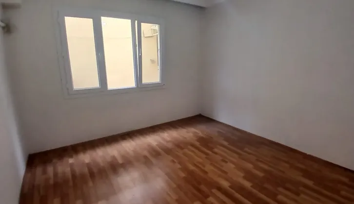 Bayraklı Deniz Manzaralı Kiralık 3+1 Daire