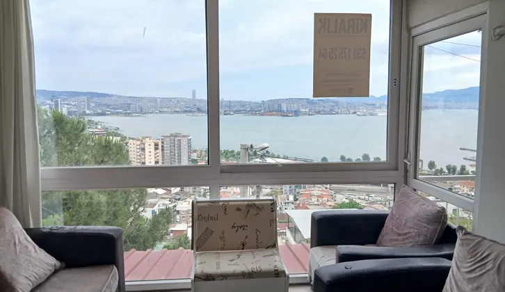 Bayraklı Deniz Manzaralı Kiralık 3+1 Daire