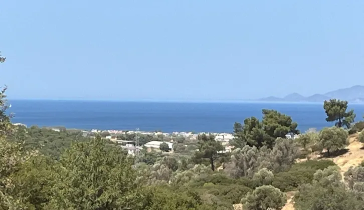 Foça Kozbeylide Acil Satılık Full Deniz Manzaralı 185 M² Bahçe