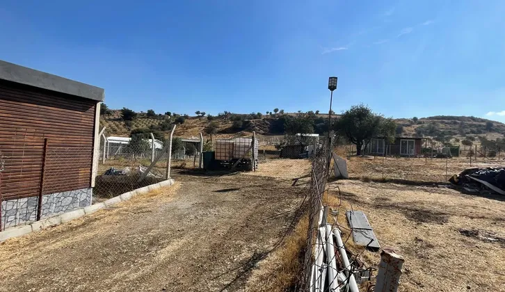 Foça Kozbeylide Acil Satılık Full Deniz Manzaralı 185 M² Bahçe