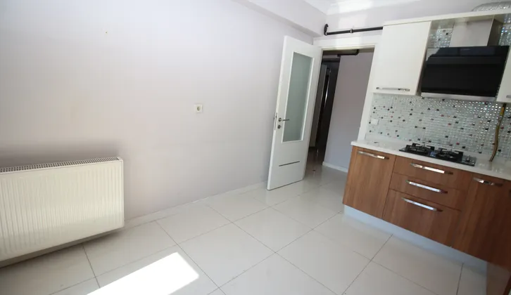 Genç Bina'da Asansörlü Otoparklı Ebeveyn Banyolu 2+1