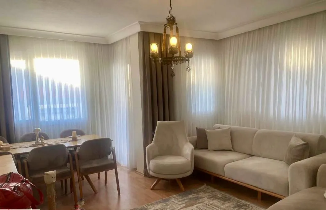 Mızraklı Caddesi Yakını, Genç Binada Satılık 2+1 Arakat Daire