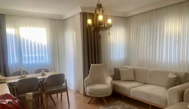 Mızraklı Caddesi Yakını, Genç Binada Satılık 2+1 Arakat Daire
