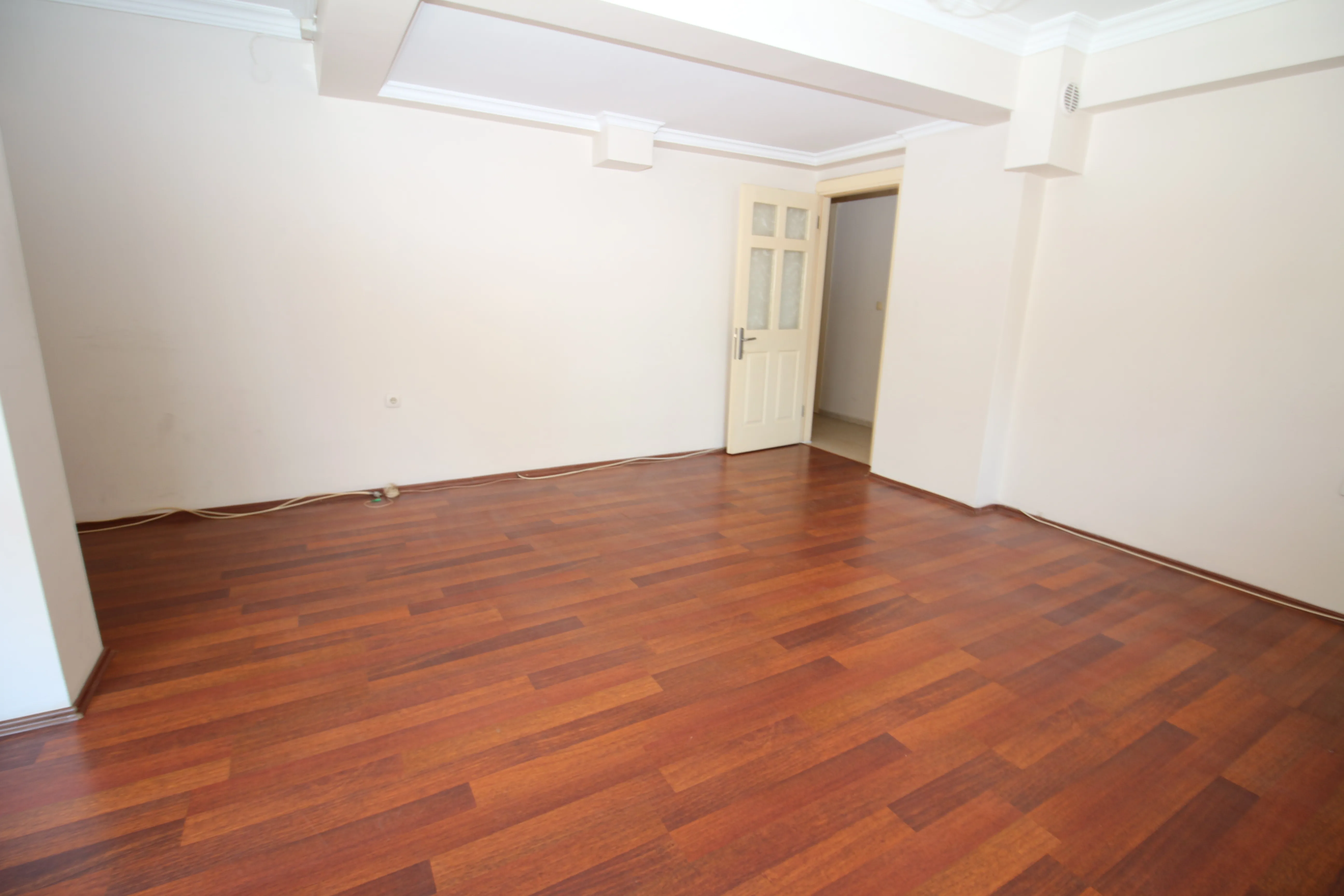 Basınsitesi Mahallesinde Doğalgazlı Otoparklı