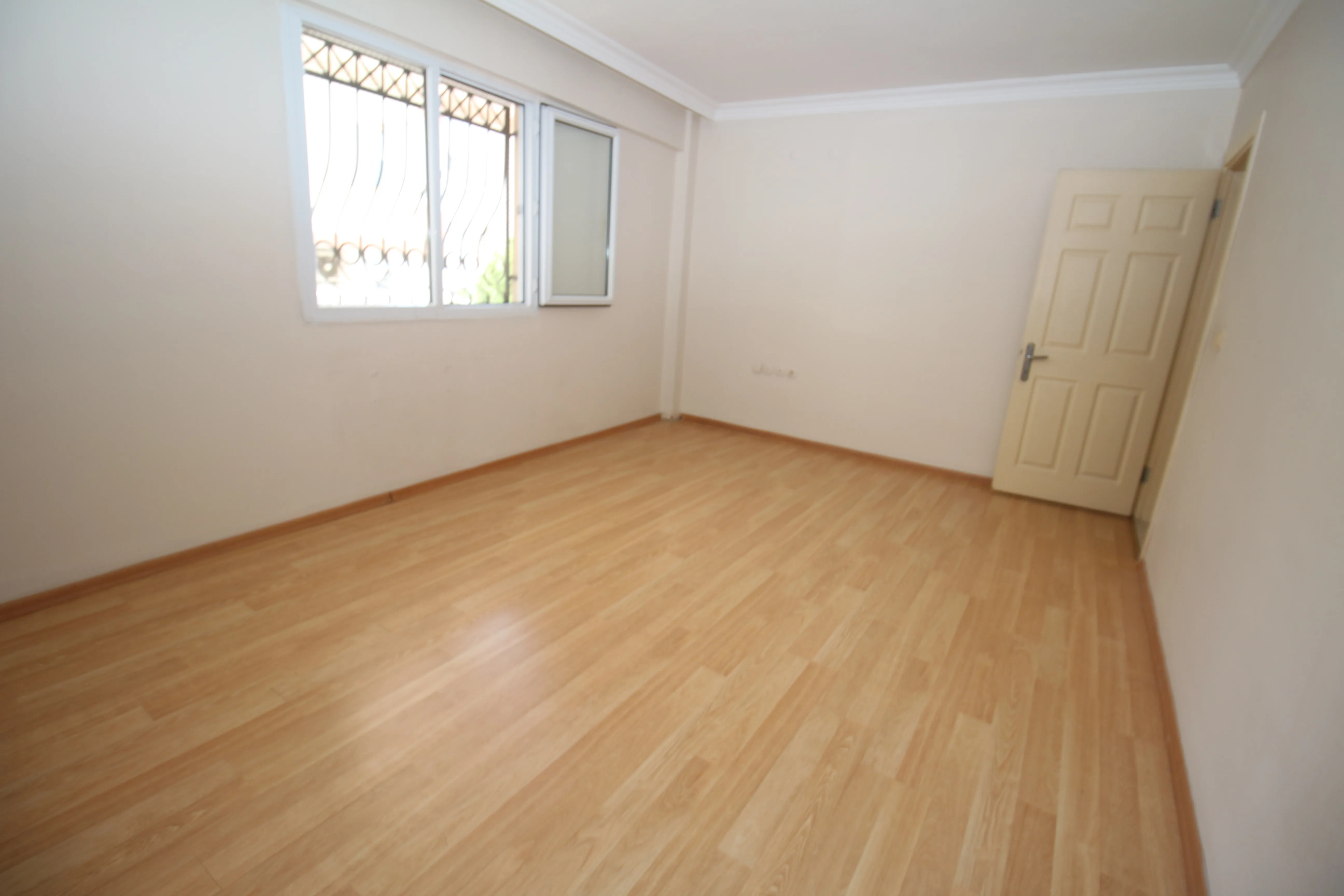 Basınsitesi Mahallesinde Doğalgazlı Otoparklı