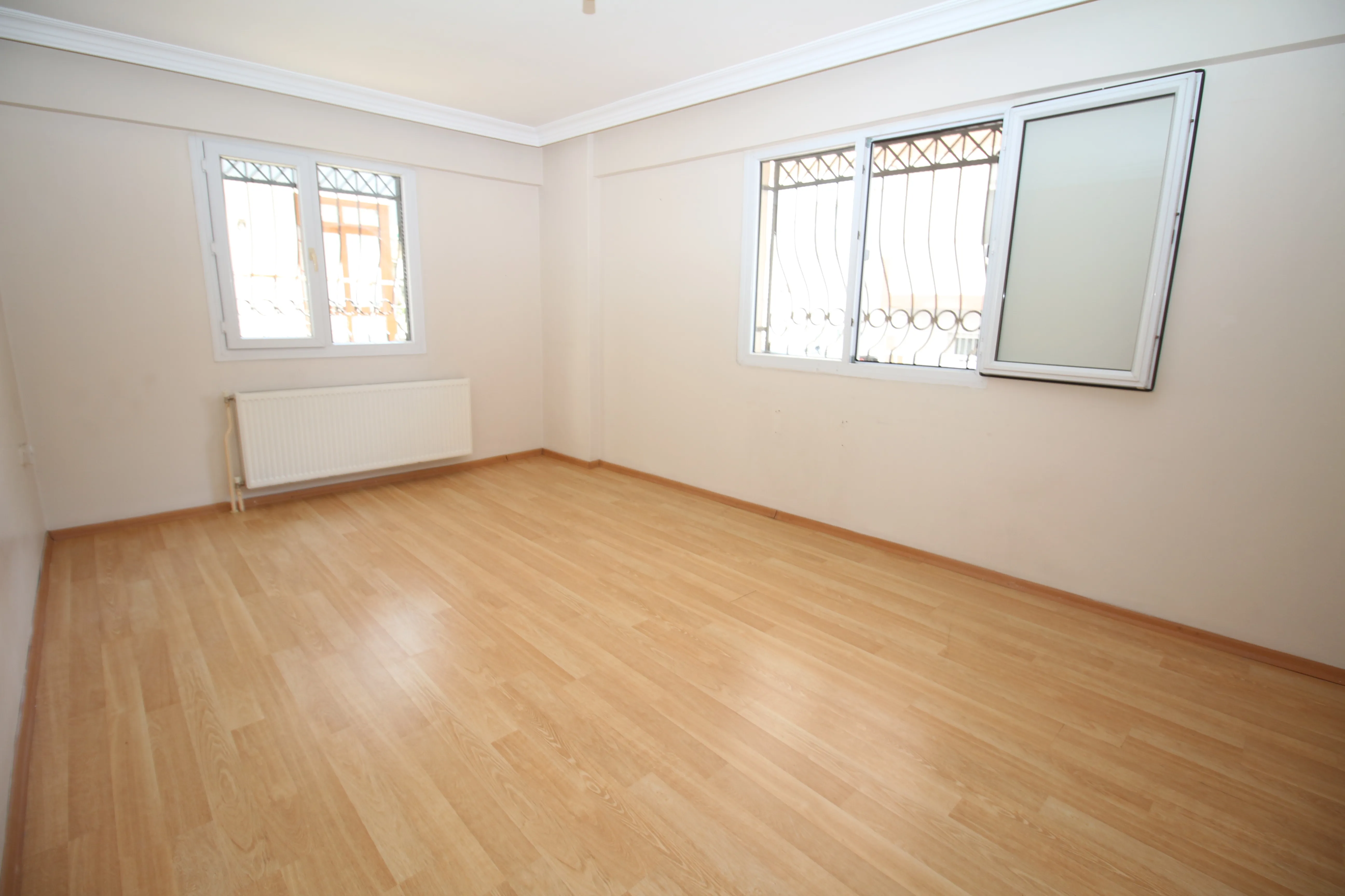 Basınsitesi Mahallesinde Doğalgazlı Otoparklı