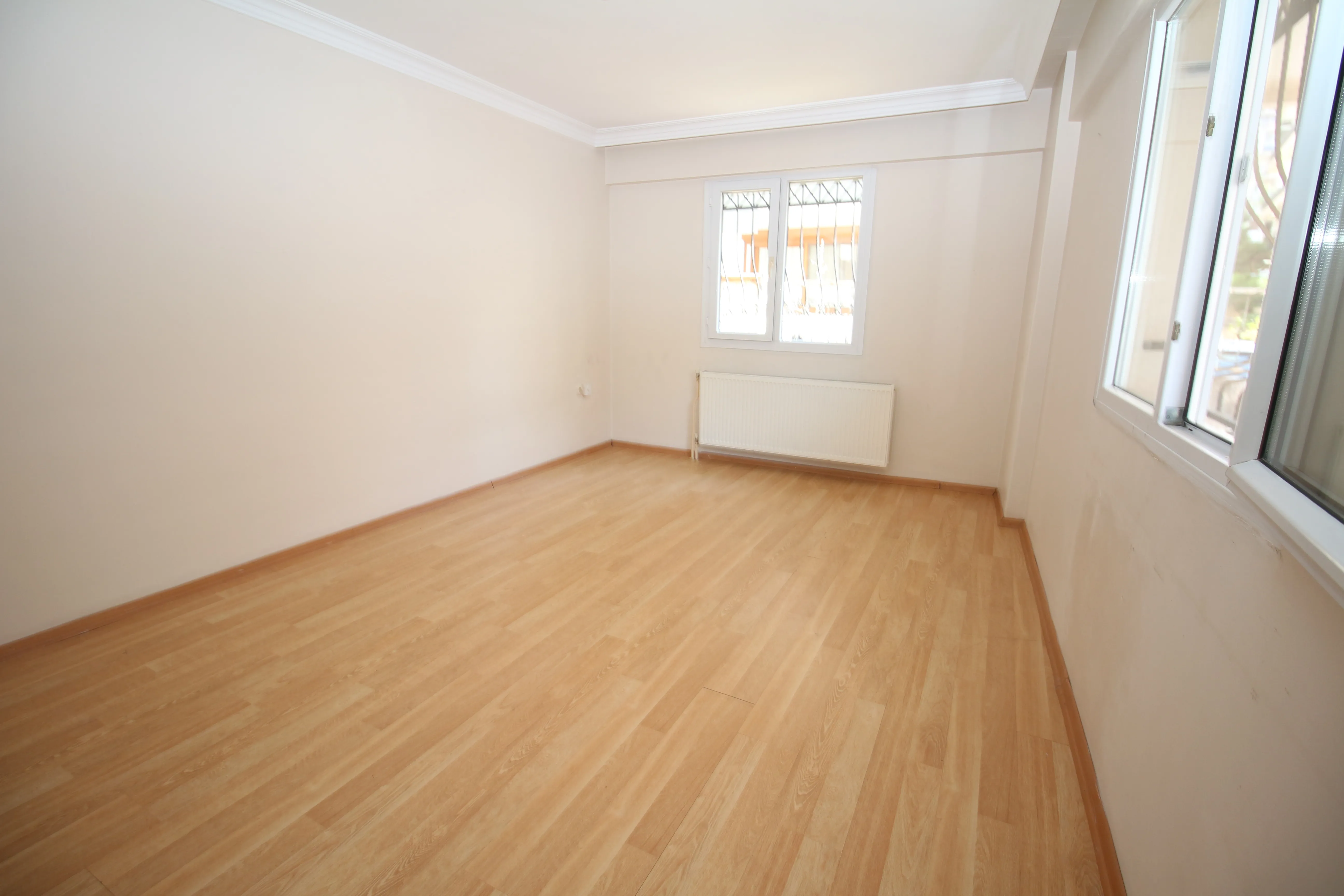 Basınsitesi Mahallesinde Doğalgazlı Otoparklı