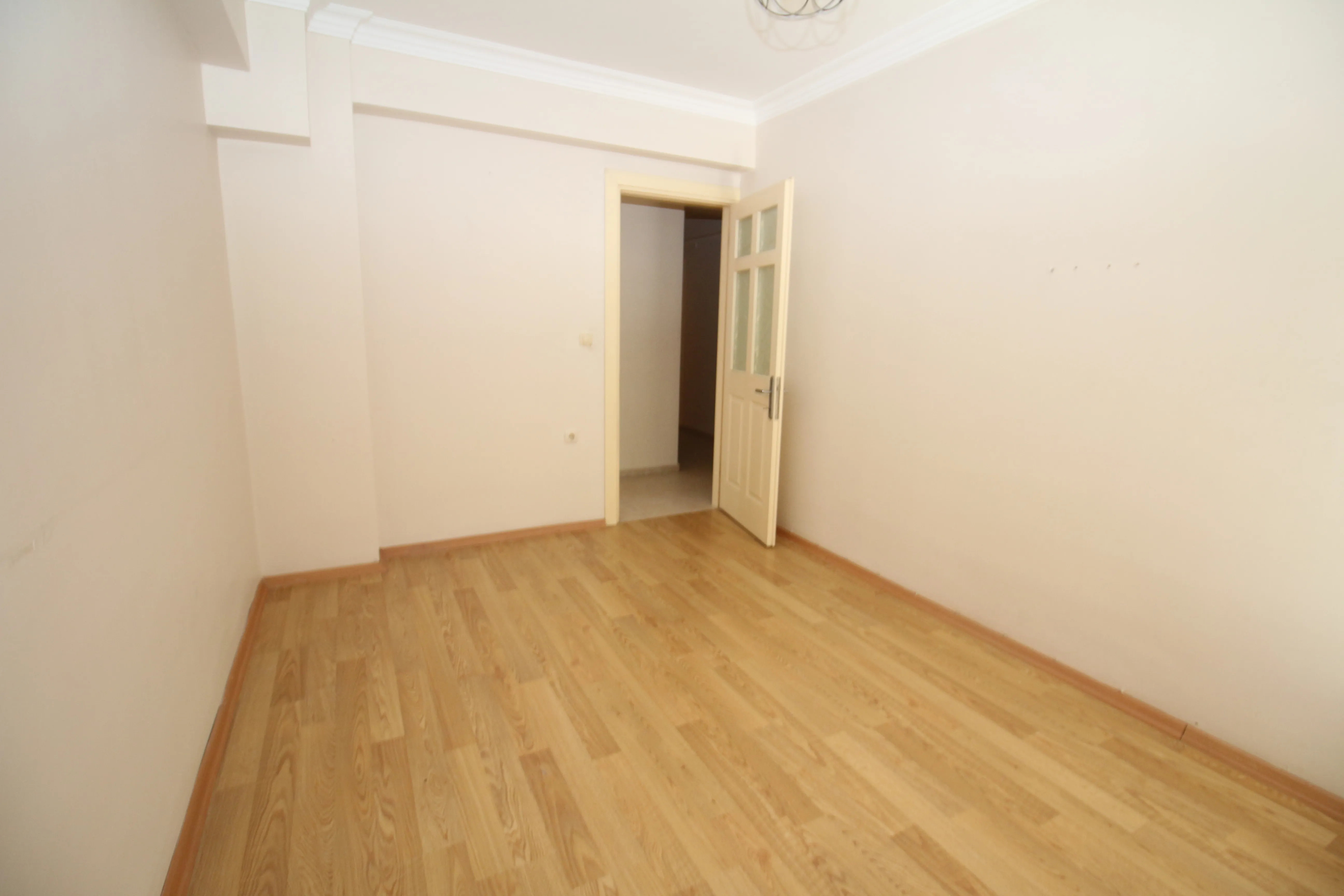 Basınsitesi Mahallesinde Doğalgazlı Otoparklı
