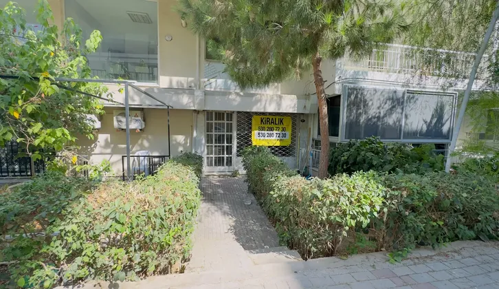BOSTANLI YILLAR SOKAKTA Batarlı 25 M² KİRALIK DÜKKÂN