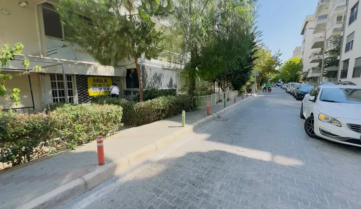 BOSTANLI YILLAR SOKAKTA Batarlı 25 M² KİRALIK DÜKKÂN