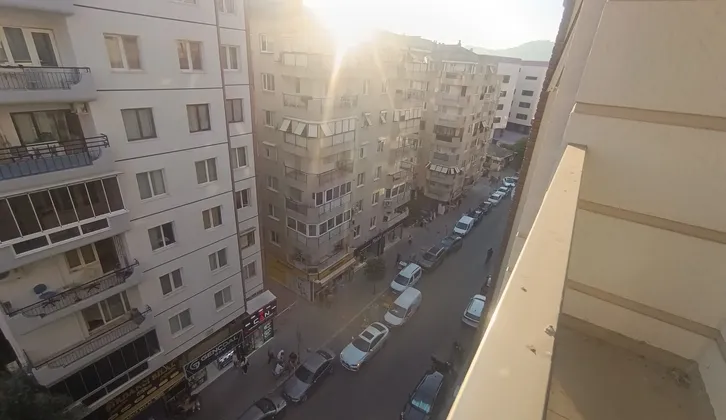 Küçükparkta 3+1 çift banyolu merkezi konumlu satılık daire