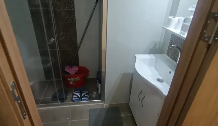 Küçükparkta 3+1 çift banyolu merkezi konumlu satılık daire