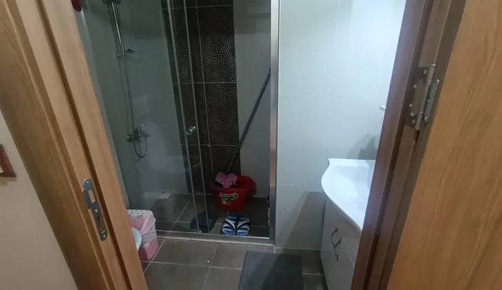 Küçükparkta 3+1 çift banyolu merkezi konumlu satılık daire