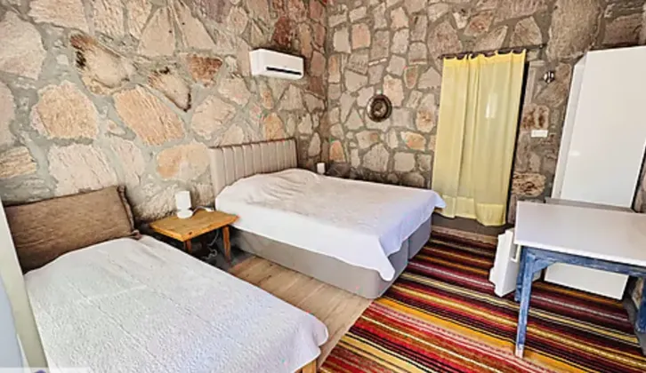 Çandarlı'da Satılık Butik Otel VE Zeytinlik BİR ARADA(13.366 m²)