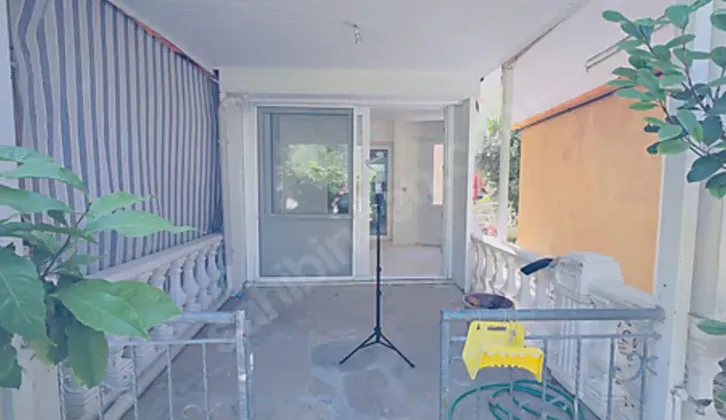 Yeni Foça Yat limanı yürüme mesafesi Satılık Tripleks 4+1 yazlık
