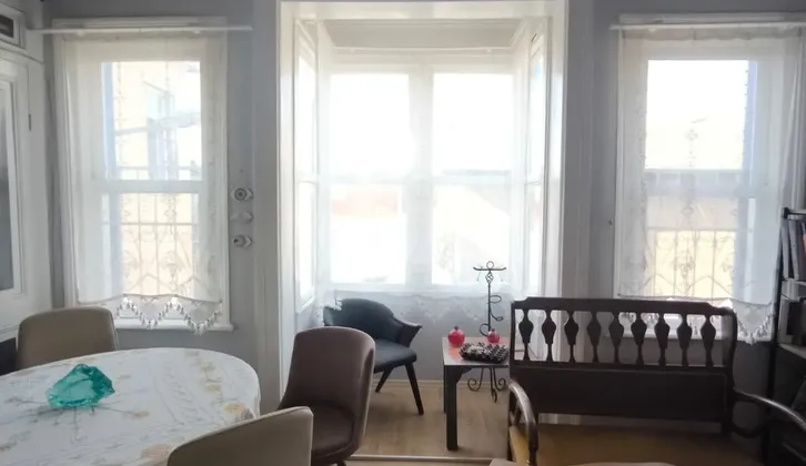 Konak Tuzcu Mahallesi'nde Tarihi Rum Evi, Cumbalı 3+1
