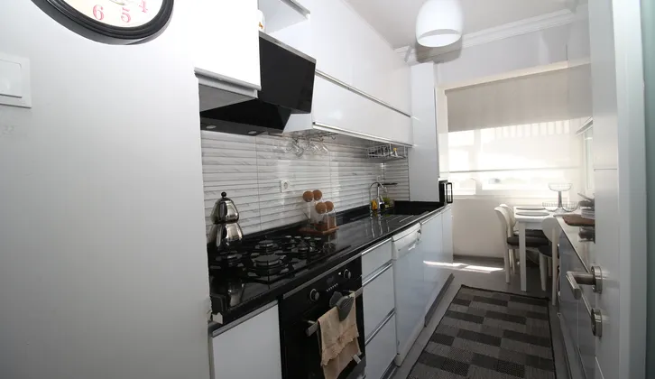 Basınsitesi Mah. Metro İkçü Yakını Doğalgazlı Ferah 3+1