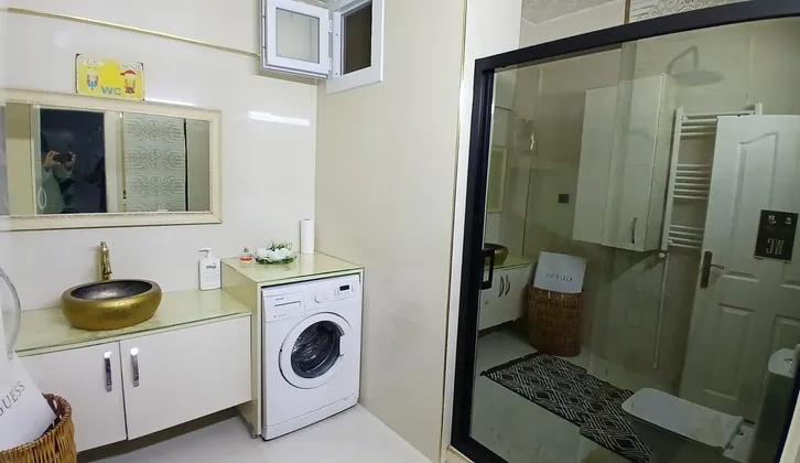 Buca Yenigün'de 3 Cepheli, Kış Bahçeli 2+1 Satılık Daire