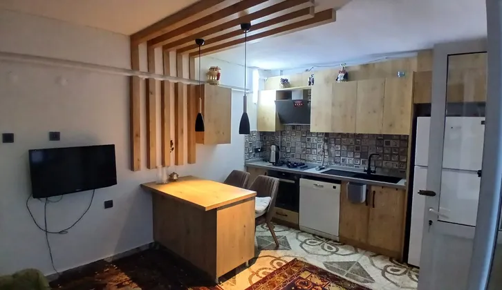Buca Yenigün'de 3 Cepheli, Kış Bahçeli 2+1 Satılık Daire