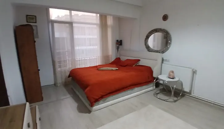 Buca Yenigün'de 3 Cepheli, Kış Bahçeli 2+1 Satılık Daire