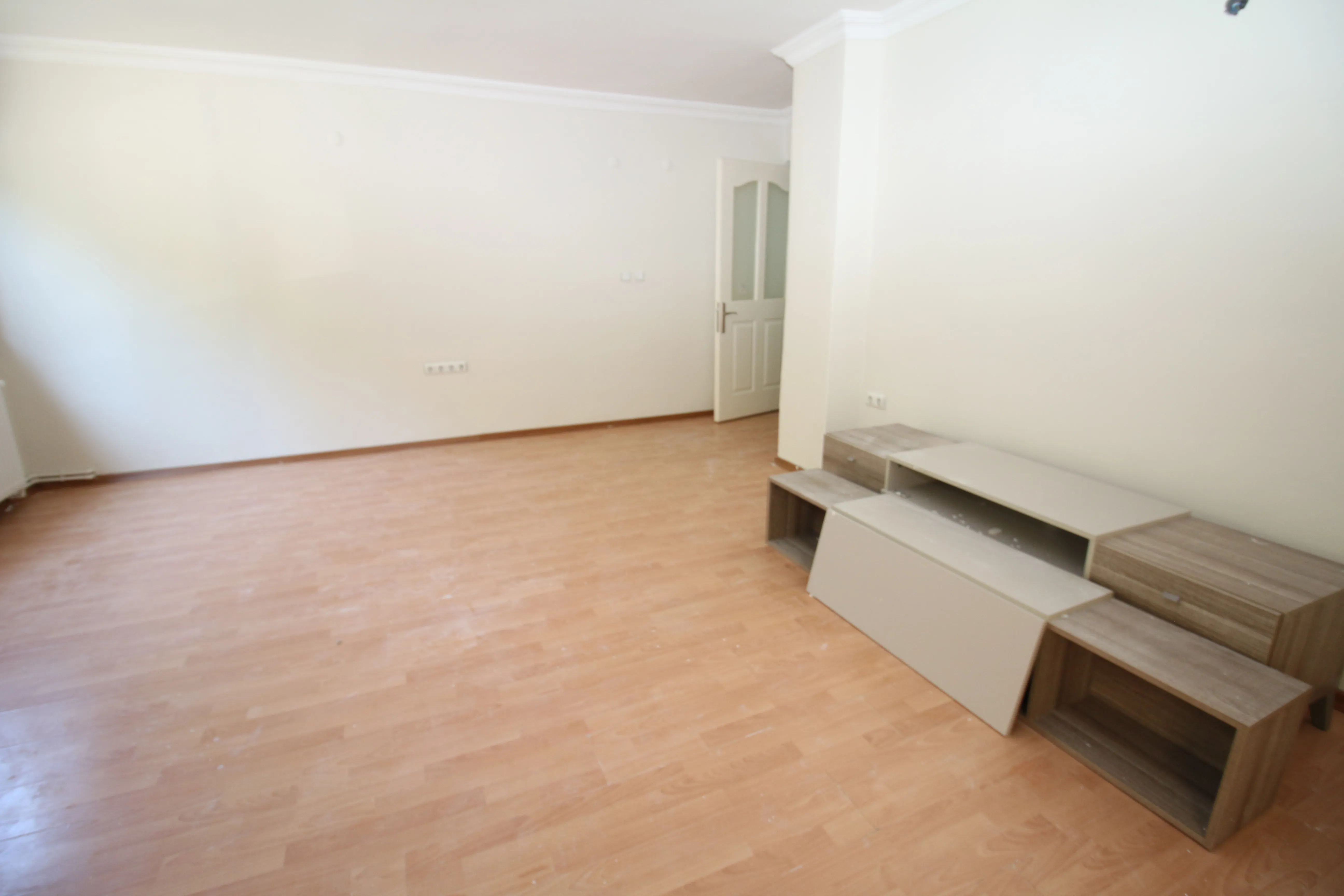 Basınsitesi Mah. Göztepe Metro Yakını Doğalgazlı Bakımlı 2+1