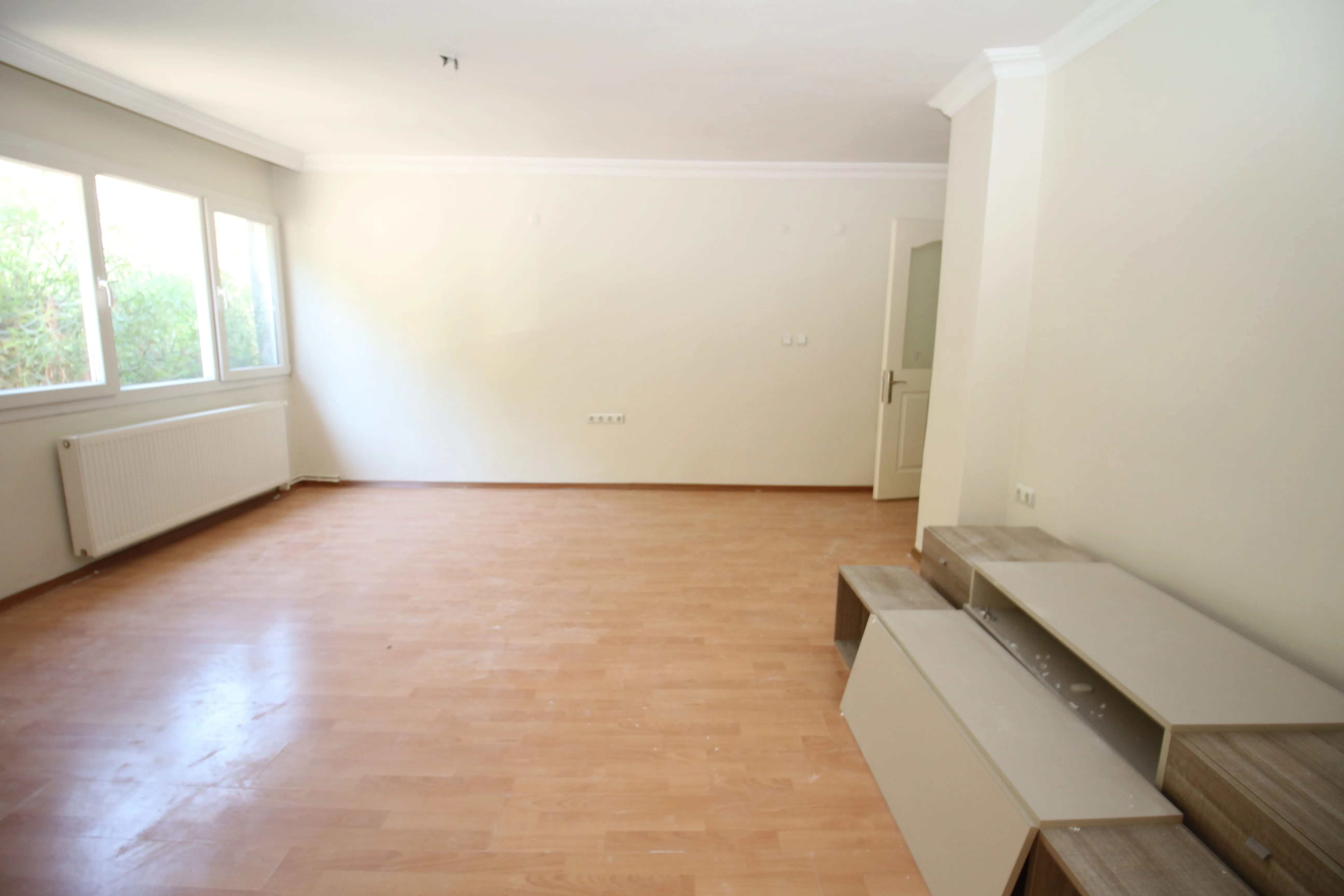 Basınsitesi Mah. Göztepe Metro Yakını Doğalgazlı Bakımlı 2+1
