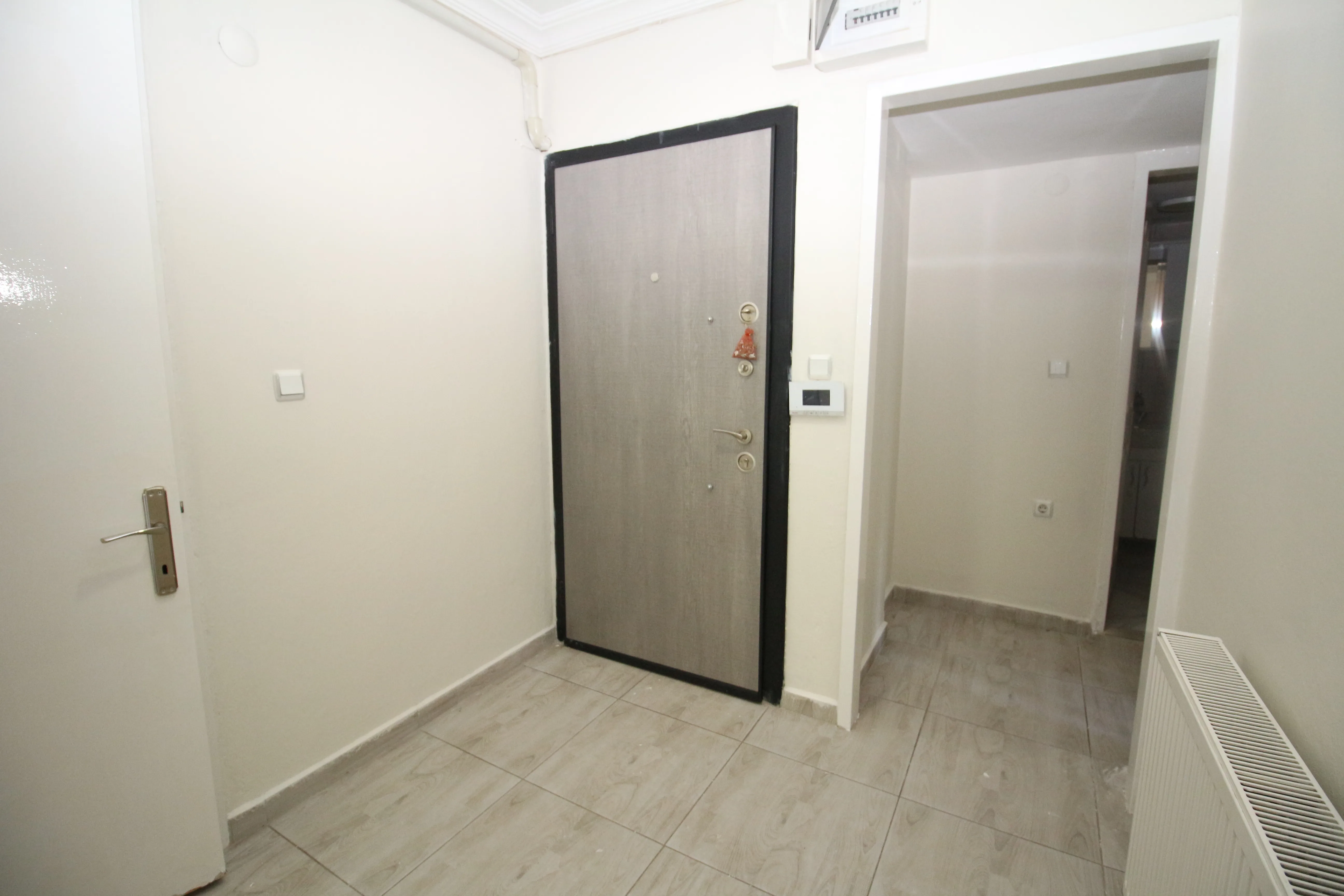 Basınsitesi Mah. Göztepe Metro Yakını Doğalgazlı Bakımlı 2+1