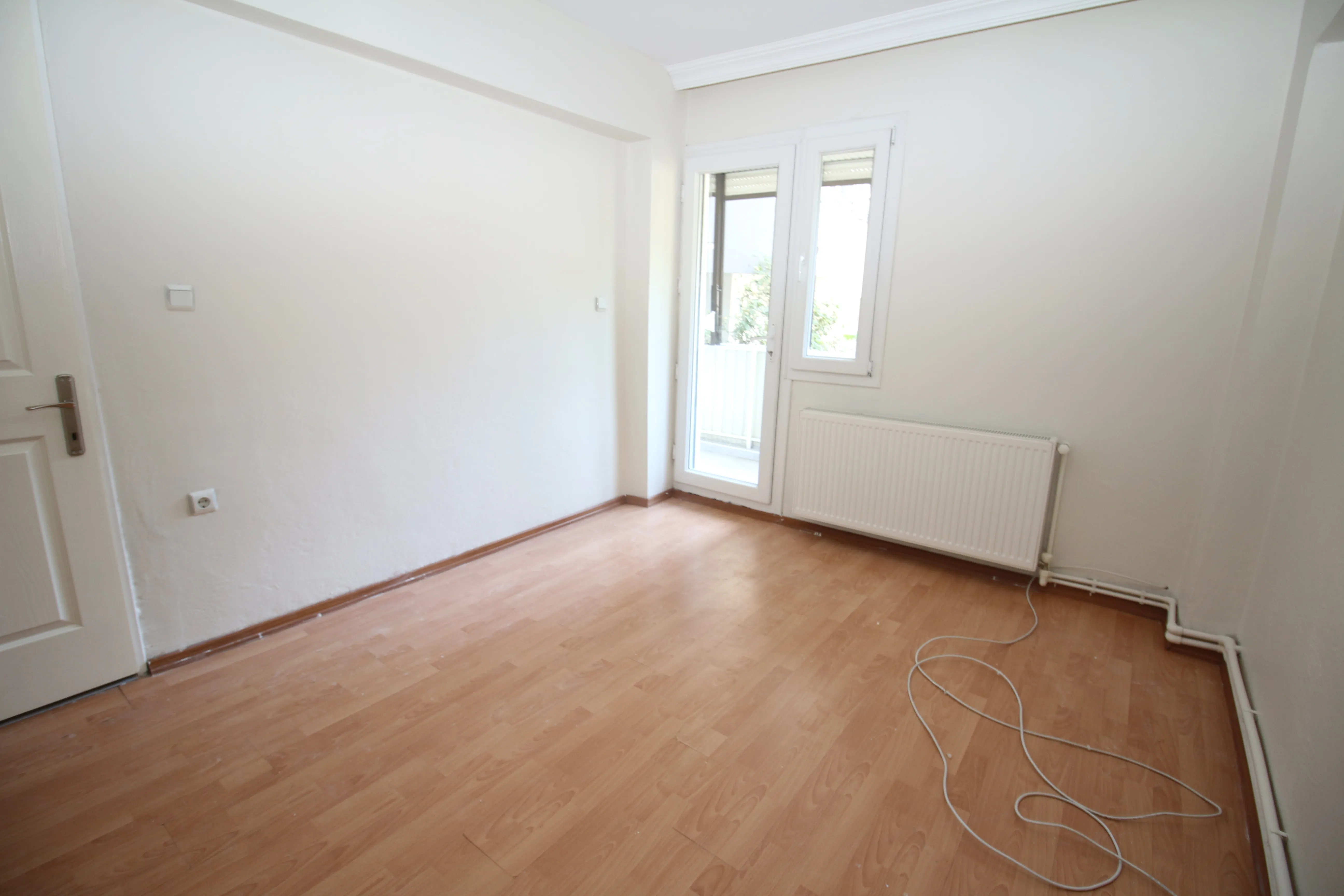 Basınsitesi Mah. Göztepe Metro Yakını Doğalgazlı Bakımlı 2+1