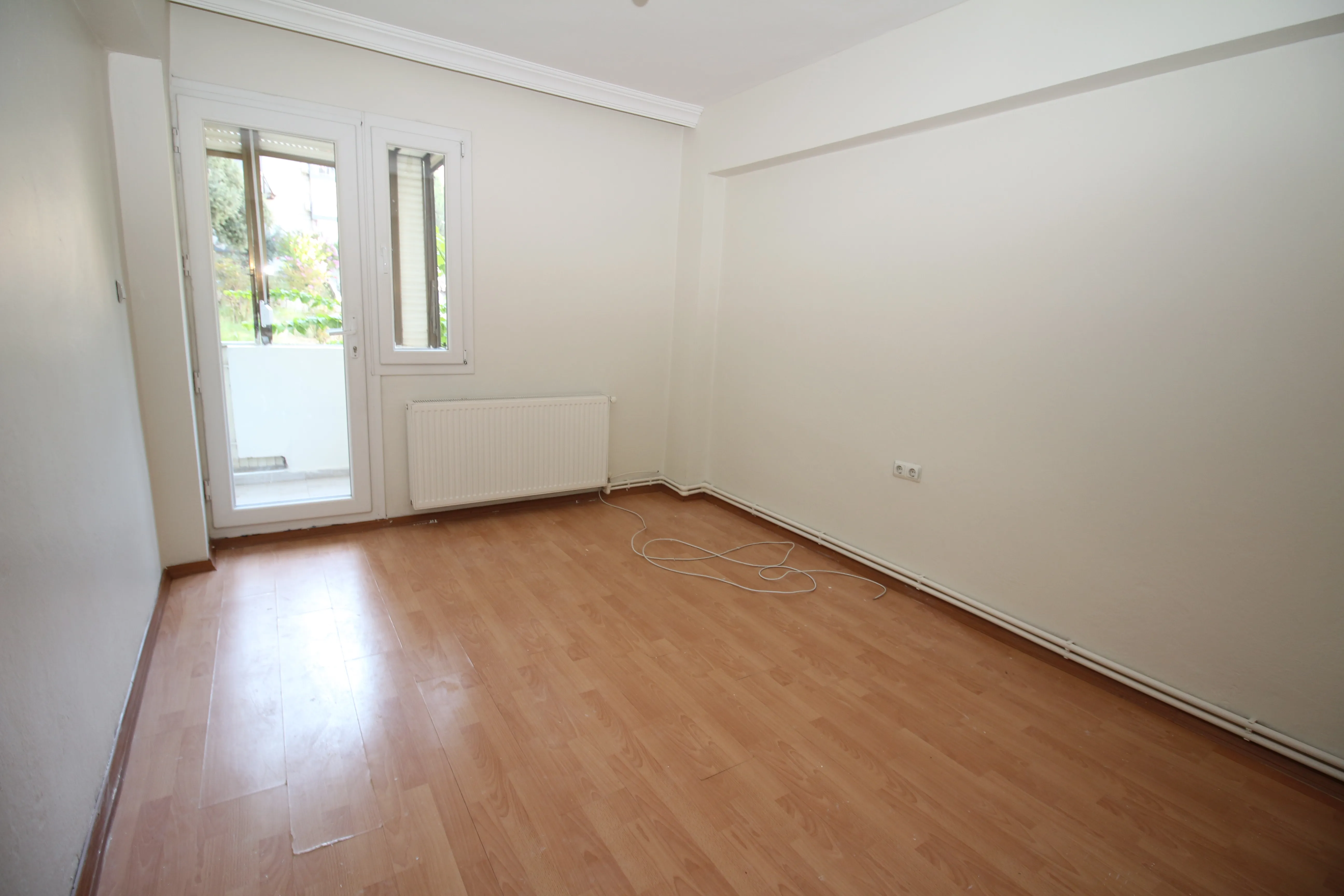Basınsitesi Mah. Göztepe Metro Yakını Doğalgazlı Bakımlı 2+1