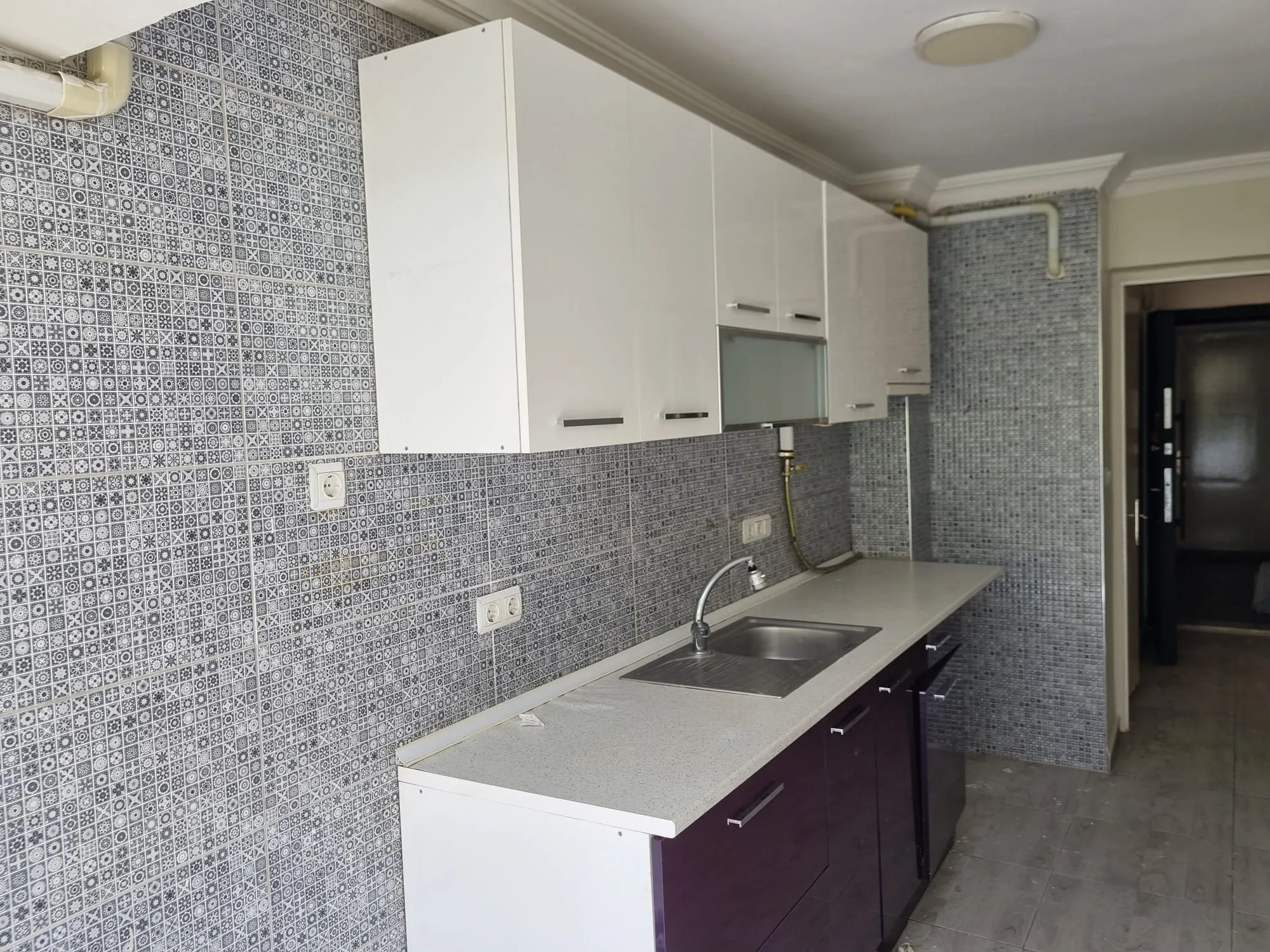 Basınsitesi Mah. Göztepe Metro Yakını Doğalgazlı Bakımlı 2+1