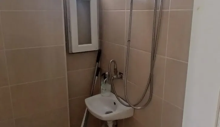 Bornova EVKA3'te Eşyalı 1+0 Stüdyo Daire (Site İçinde)