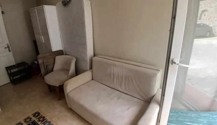 Bornova EVKA3'te Eşyalı 1+0 Stüdyo Daire (Site İçinde)