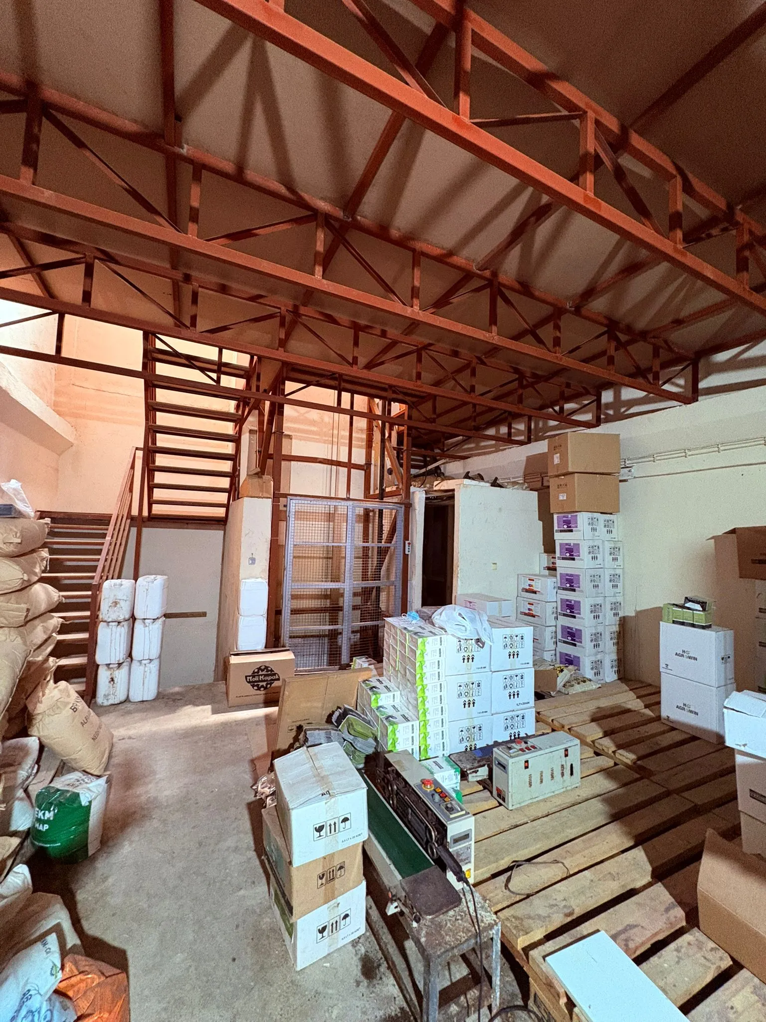 1 Hafta Özel Fiyat Aykoop 2'de Satılık 200m² Depolu Dükkan