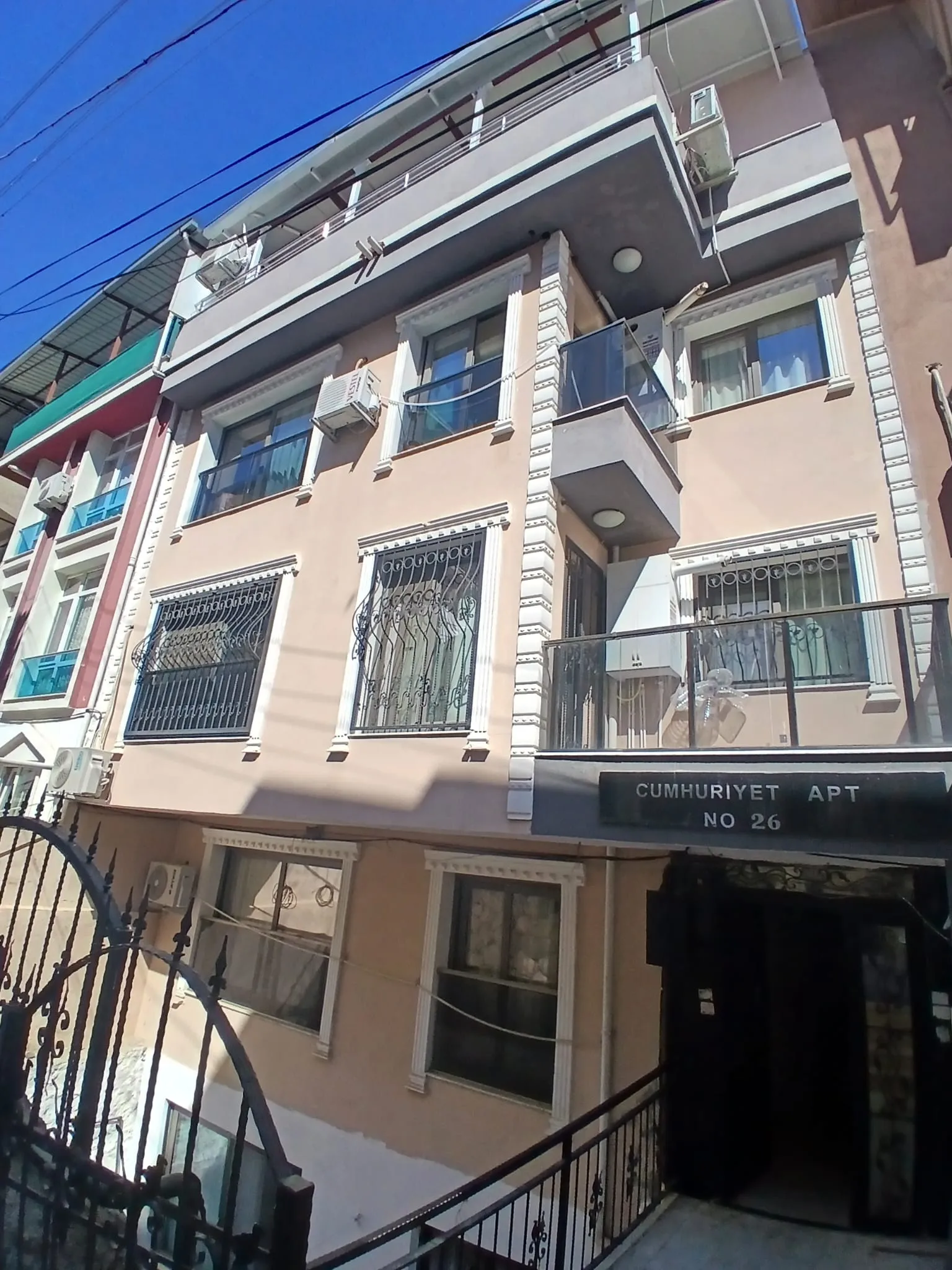 Bornova Kızılay'da Bir Daire Fiyatına İki Daire (1+1, 2+1)
