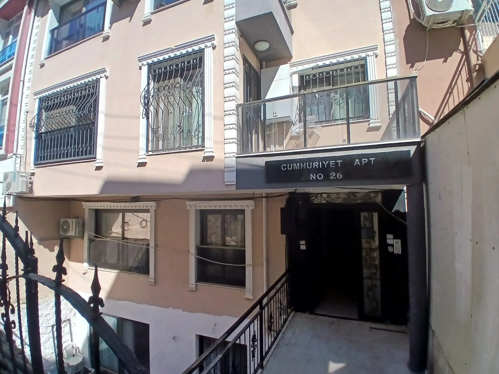 Bornova Kızılay'da Bir Daire Fiyatına İki Daire (1+1, 2+1)